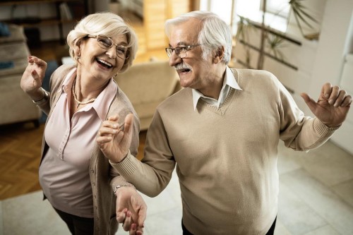 Jak wybrać dom opieki dla seniora? 12 rzeczy, na które rodzina powinna zwrócić uwagę