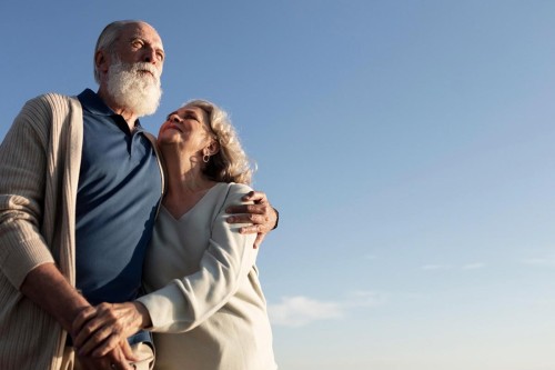 Dlaczego spokojne poranki mają ogromne znaczenie dla samopoczucia osób starszych