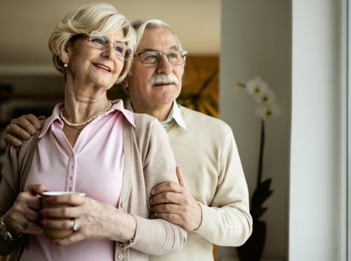 Bezpiecznie i spokojnie – co daje seniorowi poczucie stabilności każdego dnia